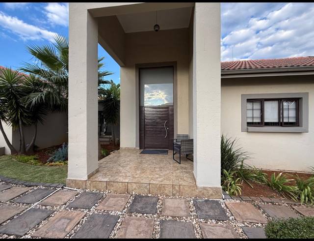 4 BEDROOM GATED ESTATE FOR SALE IN VANDERBIJLPARK SE 8